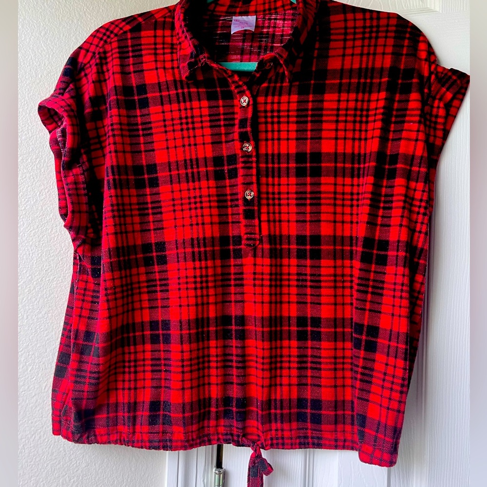 Red and black XL 15-17